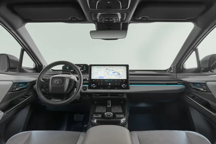 Toyota C-HR+ 2025 interni