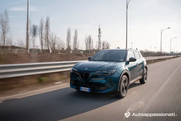 Alfa Romeo Junior Hybrid