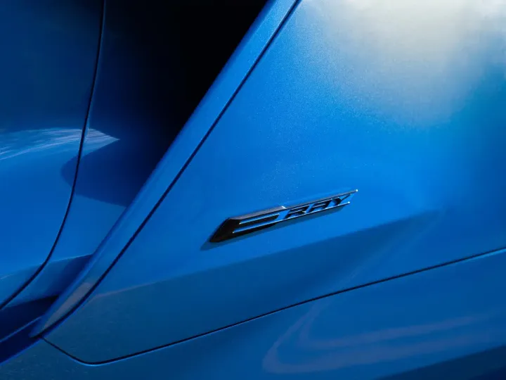 corvette c8 e ray 2025 4