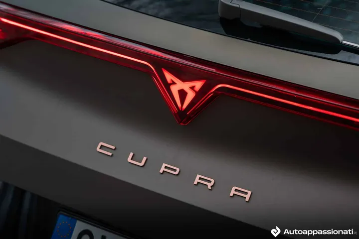 cupra formentor vz plug in 23
