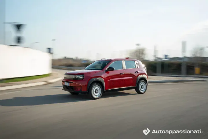 fiat grande panda elettrica 30