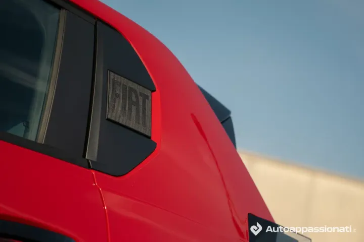 fiat grande panda elettrica 5