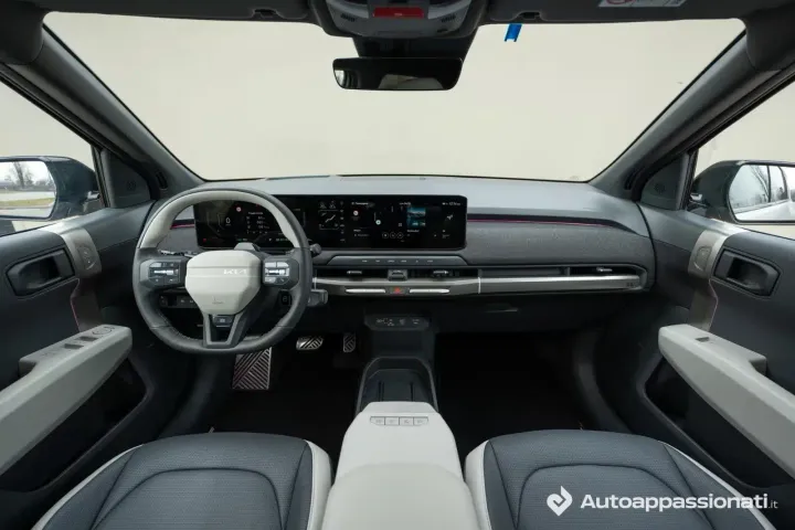 Kia EV3 interni plancia schermi volante