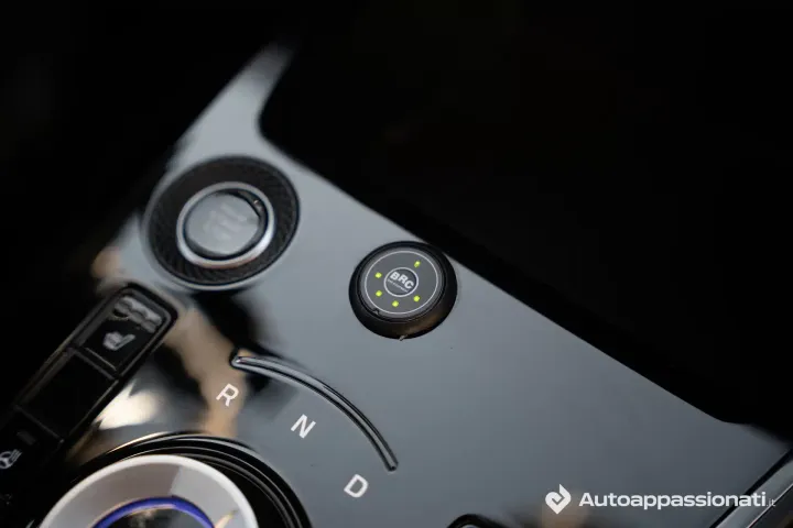kia niro trifuel 2025 commutatore gpl