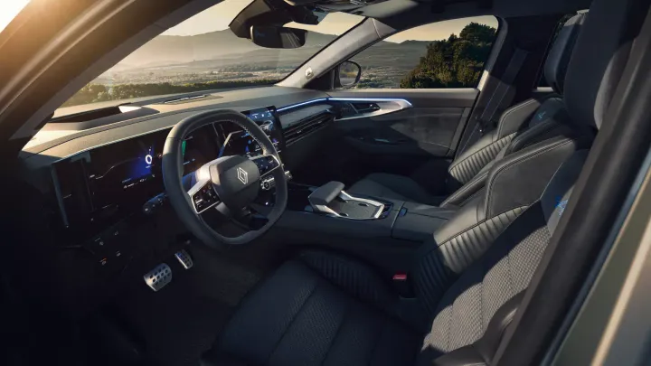 NUOVO_RENAULT_AUSTRAL 2025 interni