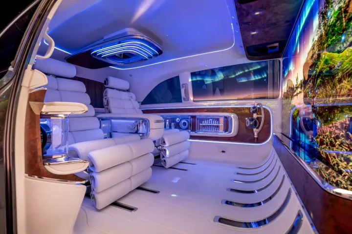Mercedes Vision V interni