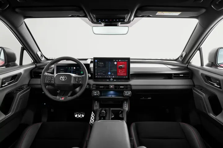 Toyota RAV4 2026 interni