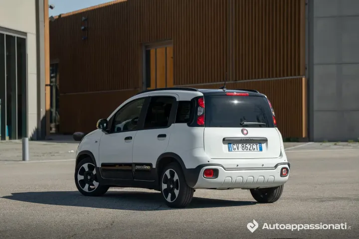 fiat pandina 2025 posteriore
