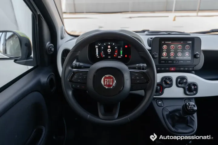 fiat pandina 2025 volante e quadro strumenti