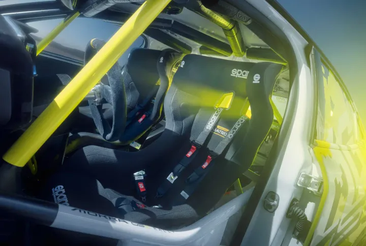 Opel Mokka GSE Rally interni