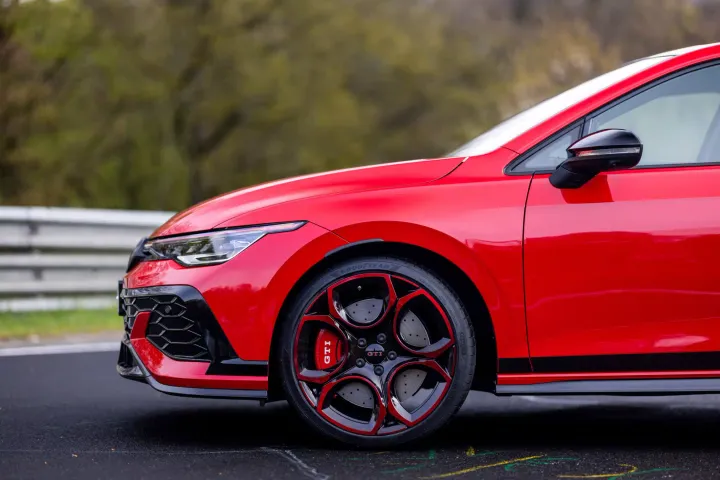 Volkswagen Golf GTI edition 50