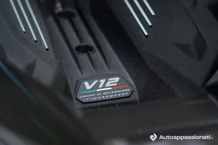 lamborghini revuelto ordine daccensione v12