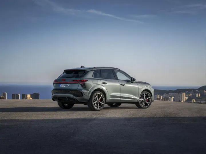 Nuova Audi Q3 2025