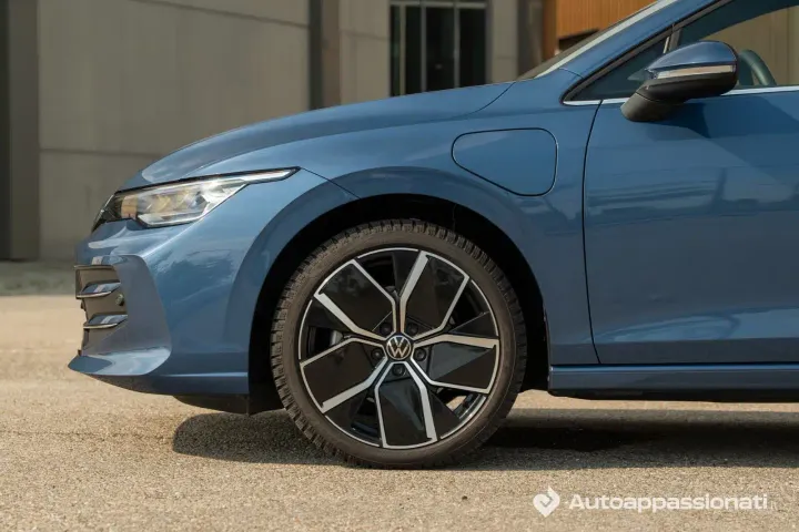 volkswagen golf ehybrid 12