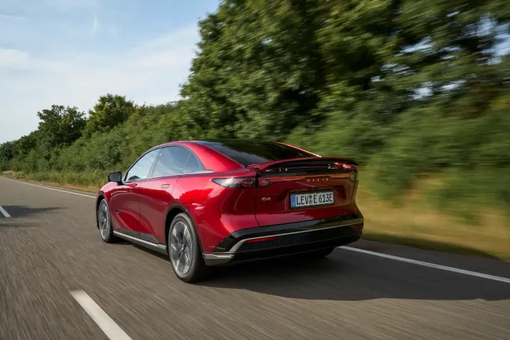 mazda6e dinamica posteriore