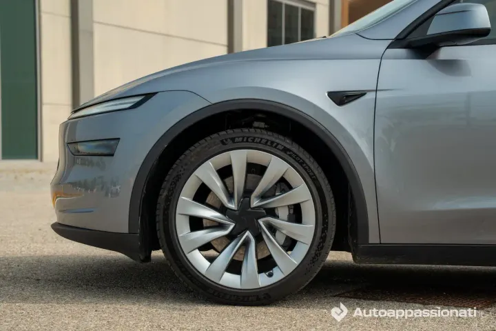 Cerchi airflow tesla model Y 2025