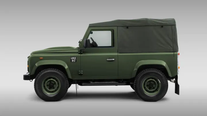 Defender Churchill V8