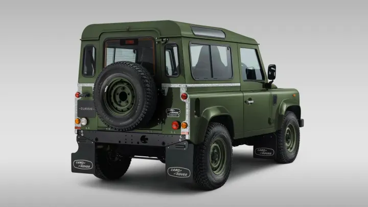 Defender Churchill V8