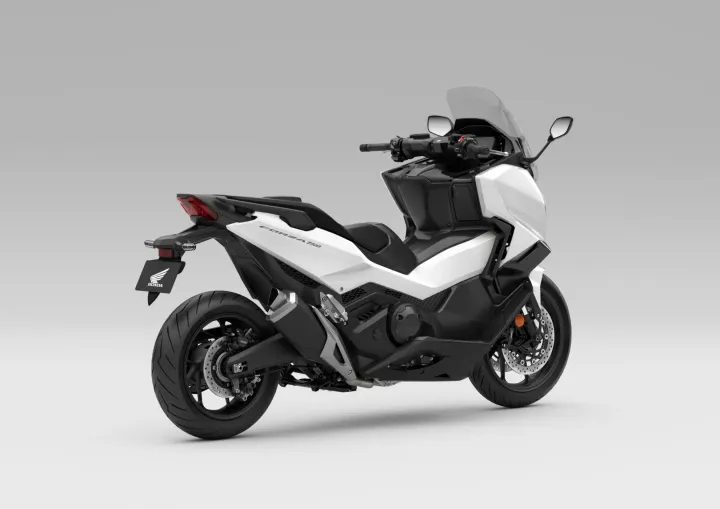 honda-forza-750 MY2026