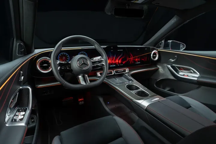 Mercedes GLC 2026 interni