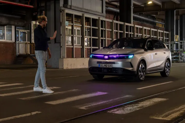 Opel luci 