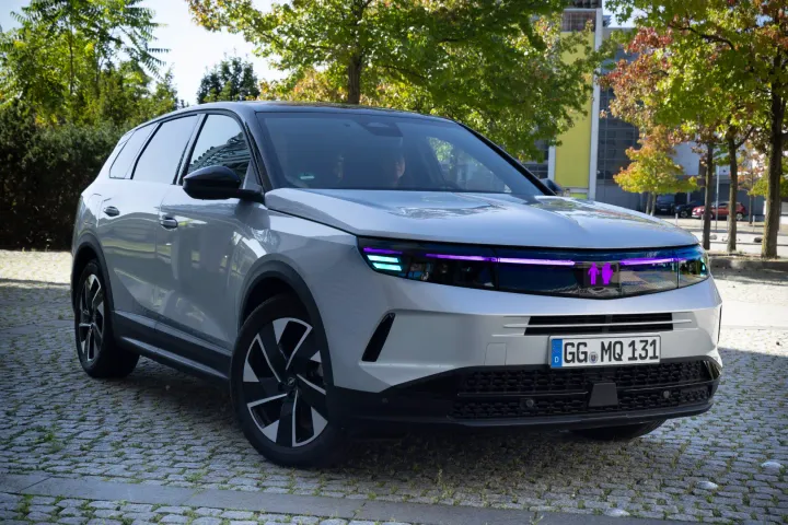 Opel luci 