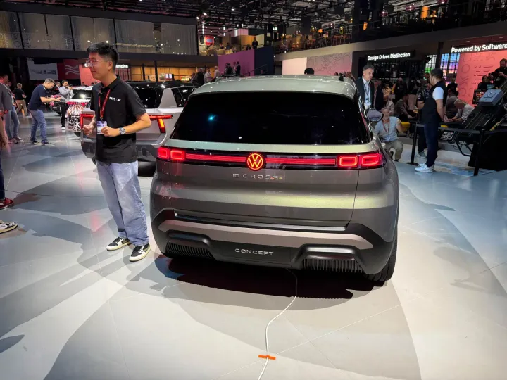 vw id.cross