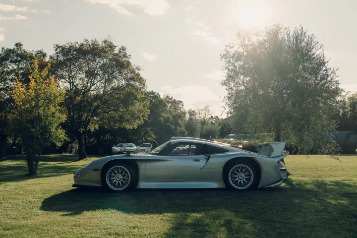 Porsche GT1