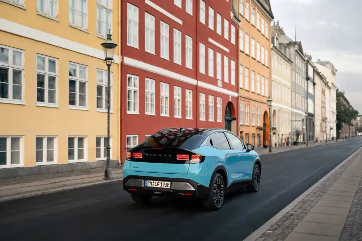 nissan leaf 2026 dinamica posteriore