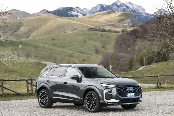 audi q3 e hybrid 2026 anteriore