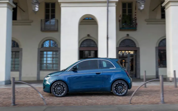Fiat500Hybrid