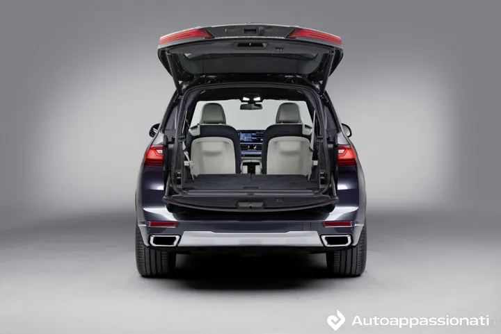 bmw x7 2019 spazio