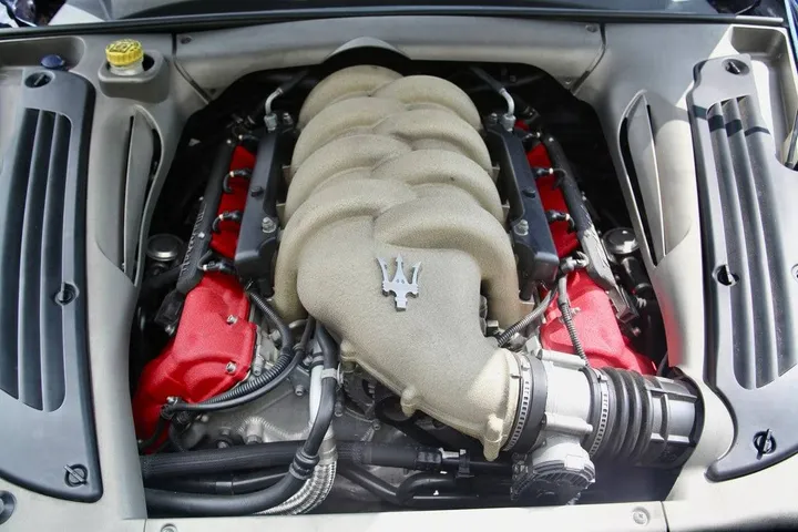 Maserati Coupé motore 2002