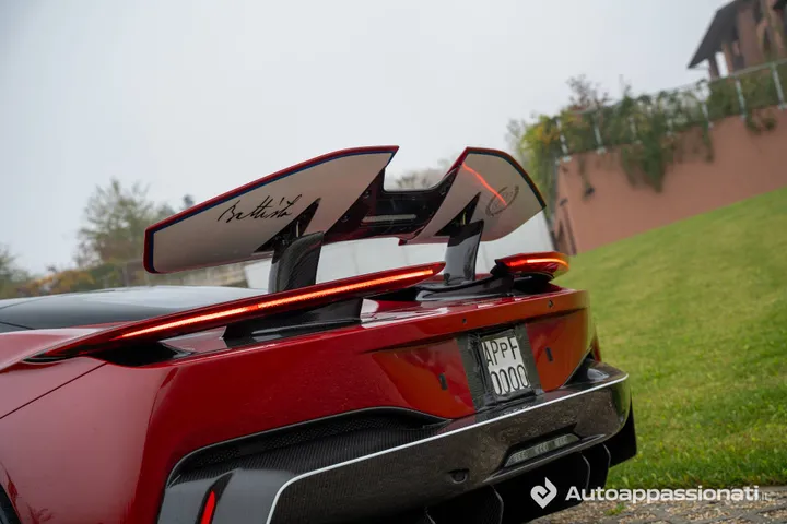 Pininfarina Battista alettone