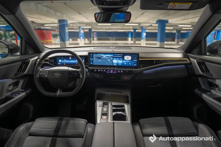 Opel Grandland Hybrid_14