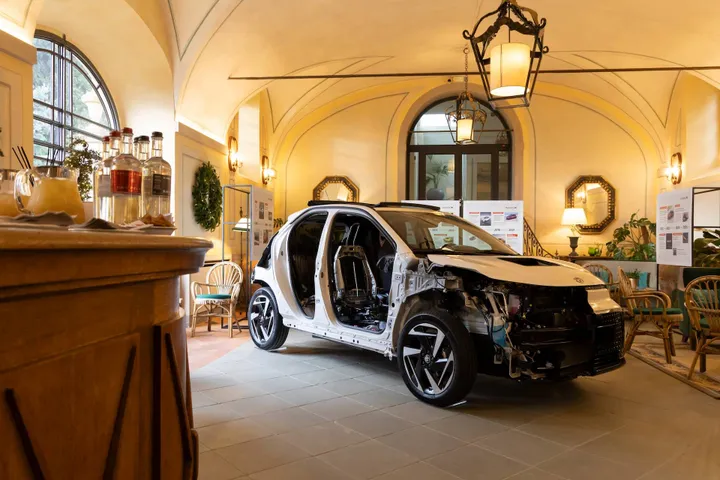 Toyota Aygo X 2026 Hybrid spaccato meccanica