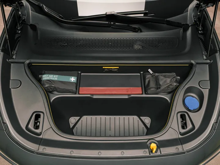 Il frunk, o bagagliaio anteriore, della Volvo EX60 Cross Country