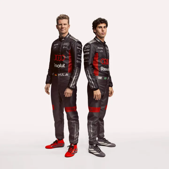 I piloti Audi F1 2026 Nico Hulkenberg sulla sinistra e Gabriel Bortoleto sulla destra