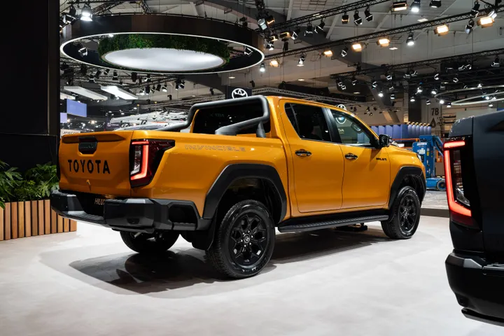 Toyota Hilux 2026 posteriore