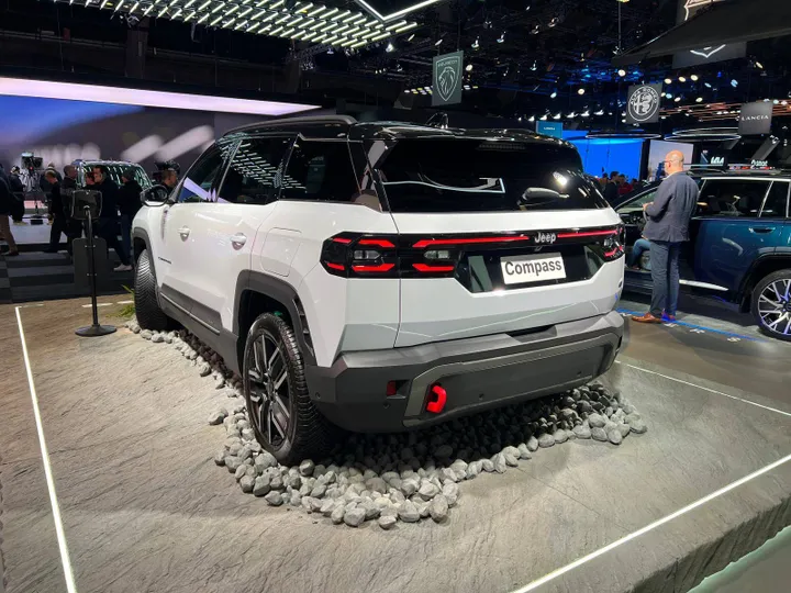 Jeep-Compass-2026 posteriore