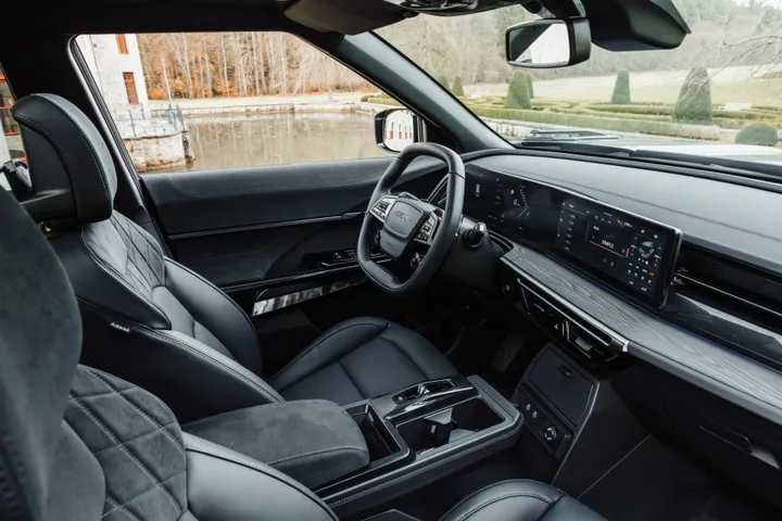 KGM Actyon Hybrid interni