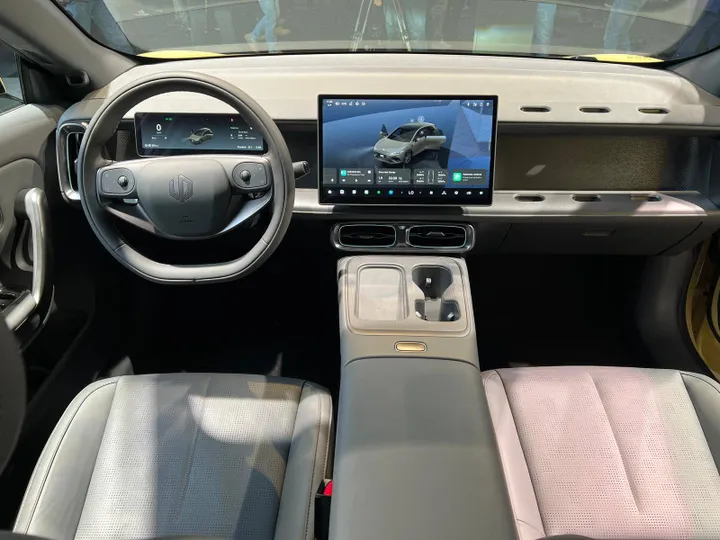 Leapmotor-b05 interni