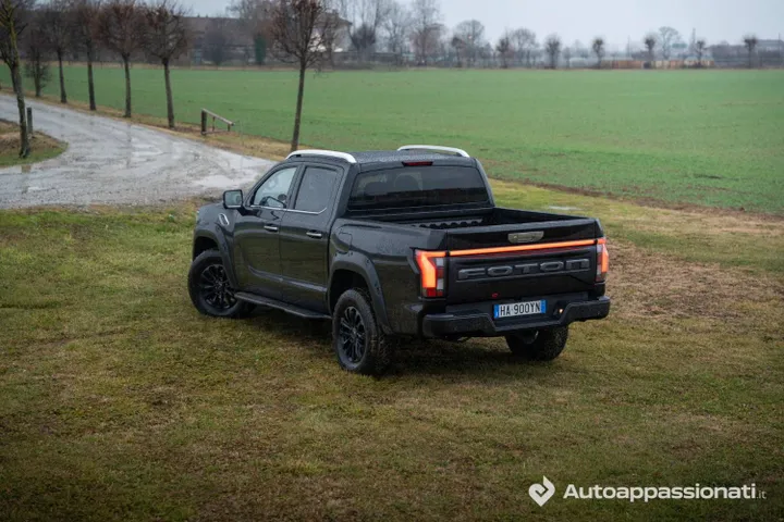 Foton Tunland V9__3/4 posteriore