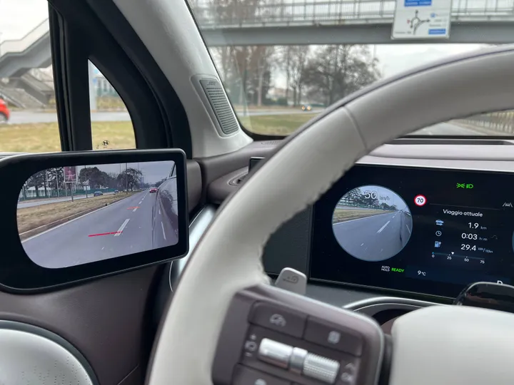 specchietti digitali hyundai ioniq 9