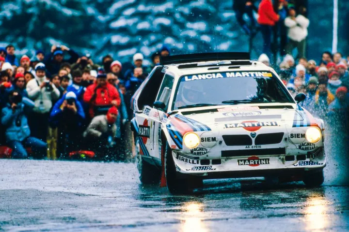 La Lancia Delta S4 prossima alla vittoria al Monte-Carlo del 1986