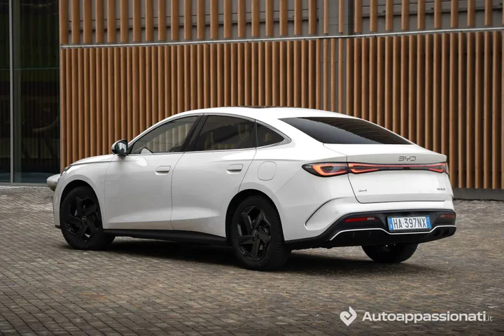 BYD-Seal-6-dm-i-bianca