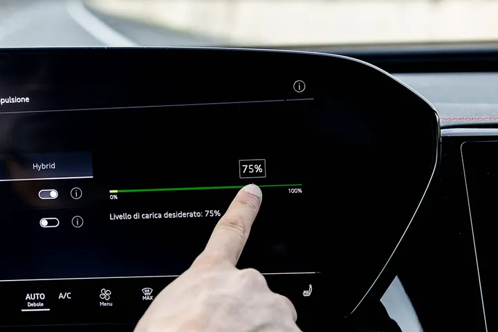 Come attivare il battery charge sull'audi q5 e-hybrid