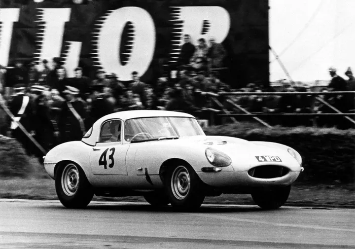 jag_1_1963_silverstone_lightweight_e-type_4wpd_1b_1