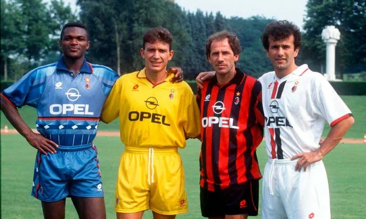 maglie-milan-anni-90-cover-1024x615