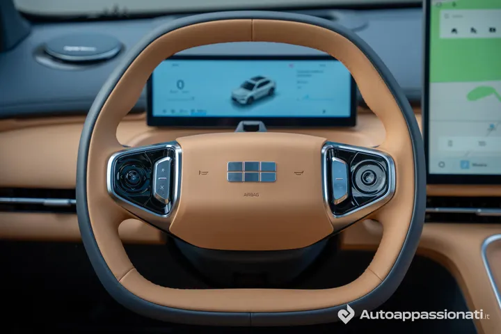 Geely Starray EM-i__steering wheel